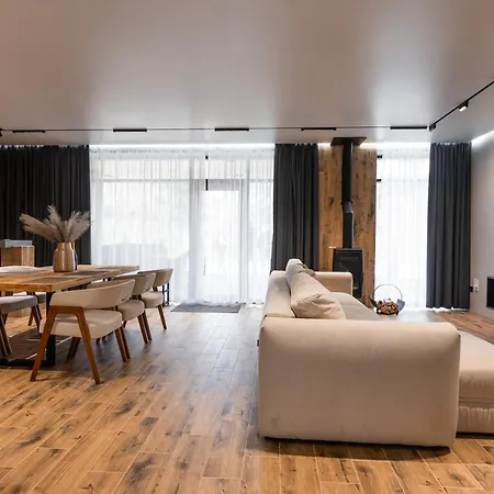 Apartment Goldhill 4,6,7 Jaremtsche