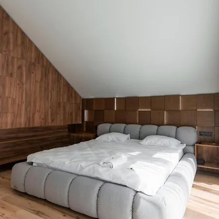 Goldhill 10 * Yaremche