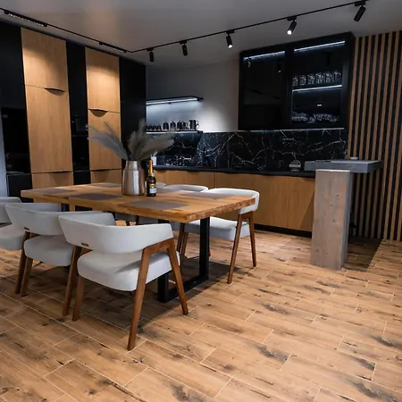 Goldhill 10 Yaremche