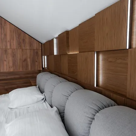 Goldhill 10 Apartment *