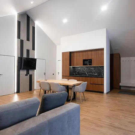 Goldhill 10 * Yaremche