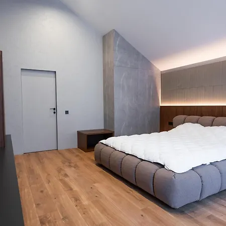 Goldhill 4,6,7 Apartment Jaremtsche