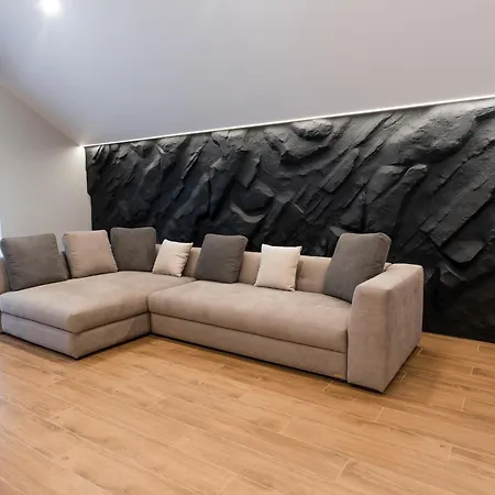 Apartment Goldhill 4,6,7 Jaremtsche